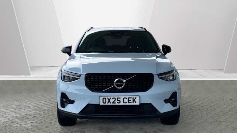 Volvo XC40 2.0 B4P Plus Dark 5dr Auto Petrol Estate
